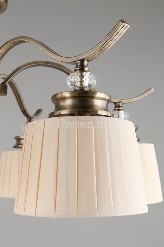 Потолочная люстра Omnilux OML-88417-06