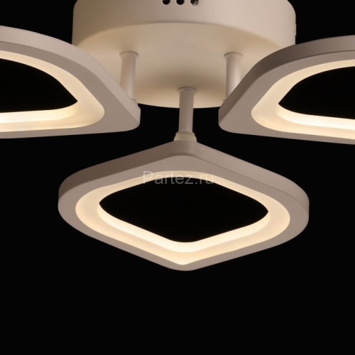 Потолочная люстра DeMarkt 424018203