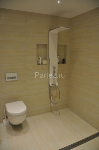 27008000 Raindance Душевая панель Raindance Lift, СМ